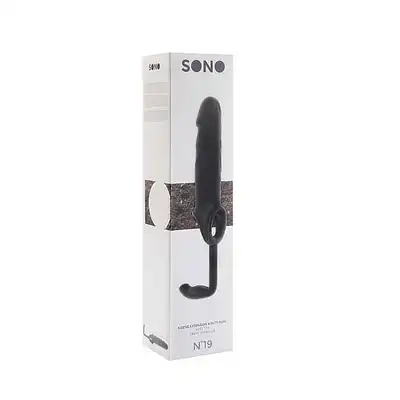 Sono - Sleeve With Extension &amp; Butt Plug № 19. Nakładka powiększająca penisa z wtyczką analną.