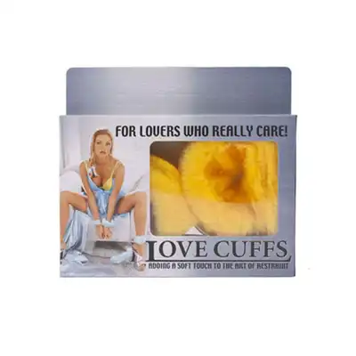 Love Cuffs - Kajdanki z futerkiem.