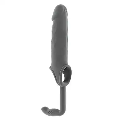 Sono - Sleeve With Extension &amp; Butt Plug № 19. Nakładka powiększająca penisa z wtyczką analną.