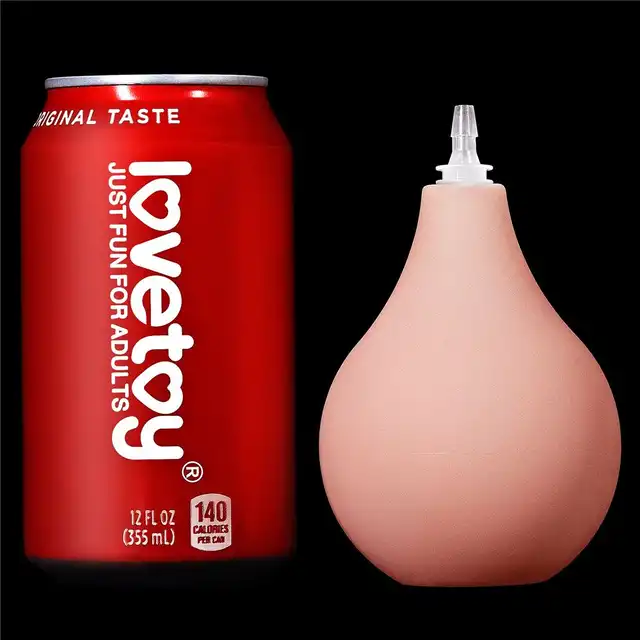 LoveToy - Squirting Dildo 9". Niezwykłe realistyczne dildo z wytryskiem na 1! Mocna przyssawka.