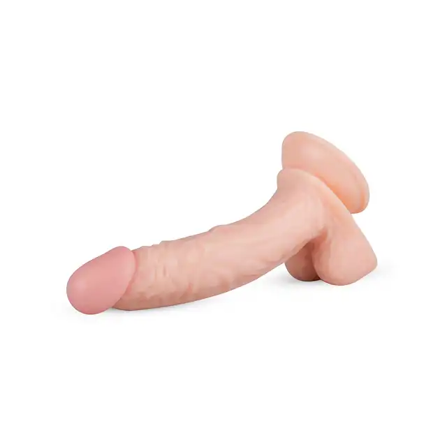 Real Feel - Derek Realistic Dildo. 22 cm realistyczne dildo z mocną przyssawką. 