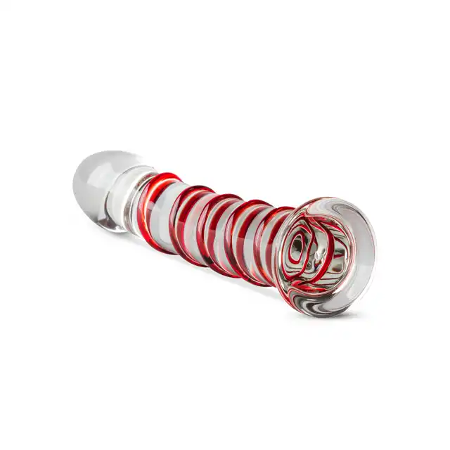 Gildo - Glass Dildo No. 15. Lekko zagięte, szklane czerwone dildo. Podgrzej w ciepłej wodzie dla lepszych doznań. 