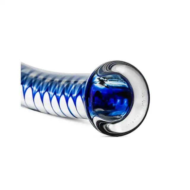 Gildo – Glass Dildo No. 4. Szklane dildo z niebieskimi detalami, precyzja i zmysłowa stymulacja w luksusowym wydaniu