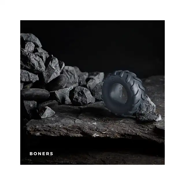 Boners - Tire Cock Ring. Mega designerski ring w kształcie opony. Gruby i solidny. 