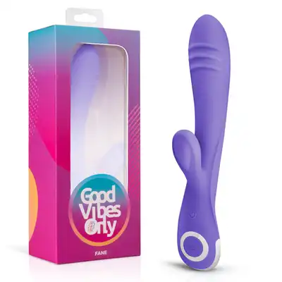 Good Vibes Only - Fane Rabbit Vibrator. Specjalne zakrzywienie wspomagające satysfakcjonującą stymulację!