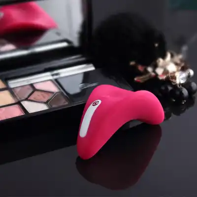 Nomi Tang - Better Than Chocolate 2 Hot Pink. Luksusowy stymulator łechtaczki.  Red Dot Design Award Winner.