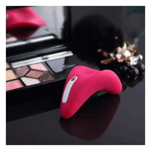 Nomi Tang - Better Than Chocolate 2 Hot Pink. Luksusowy stymulator łechtaczki.  Red Dot Design Award Winner.