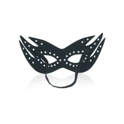 Toyz 4 Lovers - Face Mask. Czarna maska podkreślająca kształt twarzy i oczy. Ćwieki dodają drapieżności miękkiej i wygodnej skórze.