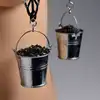 Master Series - Jugs Nipple Clamps. Nietypowe klamerki na sutki z obciążeniem. Napełnij wiaderko wodą i wzmocnij zaciski! 