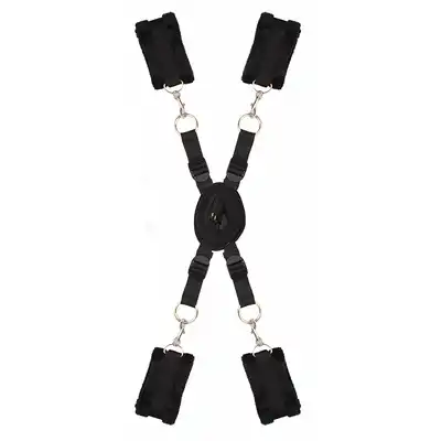 Blaze - Bed Restraint Set. Świetny zestaw do krępowania partnera. Dopasowanie do różnych wielkości łóżka, regulacja zacisków. 