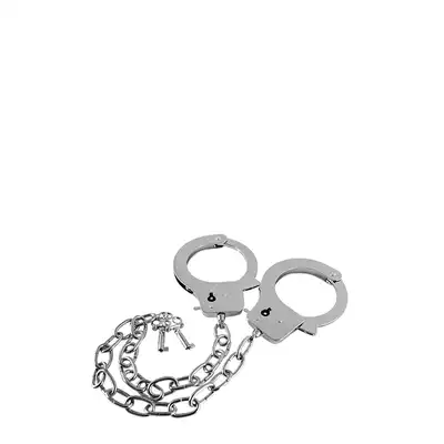 Guilty Pleasure - Metal Handcuffs with Long Chain. Klasyczne metalowe kajdanki z długim łańcuchem. Wytrzymałe i trwałe!
