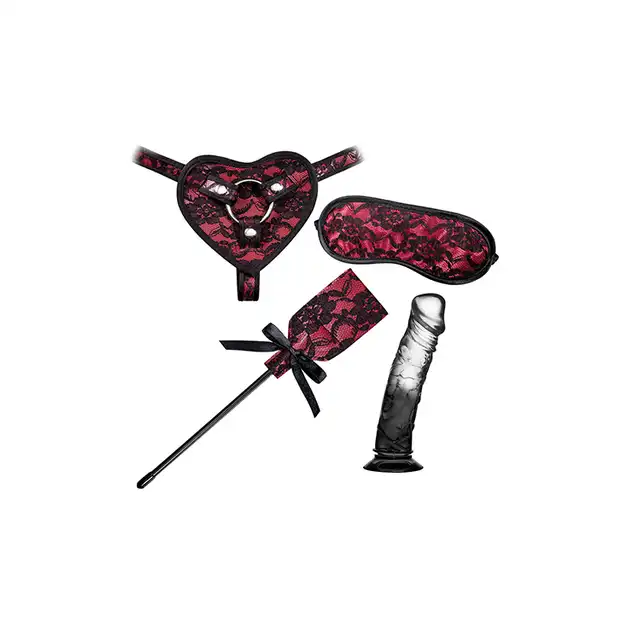 Guilty Pleasure - Kit Set Burgundy. Zestaw strap on, dildo, opaska na oczy i packa. Idealny prezent dla miłośników BDSM.