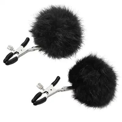 Sportsheets - Sincerely Fur Nipple Clips. Klamerki na sutki z czarnym futerkiem, nowość!