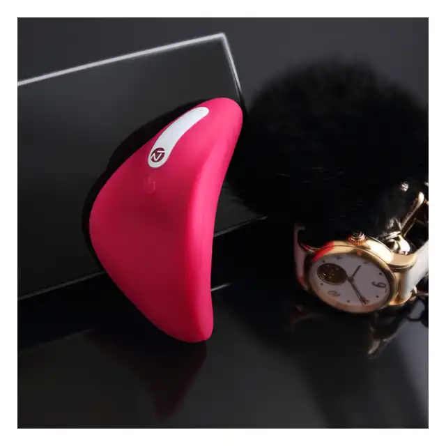 Nomi Tang - Better Than Chocolate 2 Hot Pink. Luksusowy stymulator łechtaczki.  Red Dot Design Award Winner.