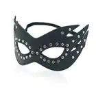 Toyz 4 Lovers - Face Mask. Czarna maska podkreślająca kształt twarzy i oczy. Ćwieki dodają drapieżności miękkiej i wygodnej skórze.
