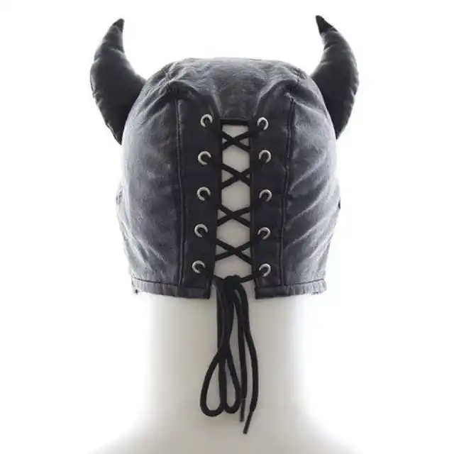 Toyz 4 Lovers - Devil Mask. Czarna diabelska maska z wygodnego i przyjemnego materiału. 