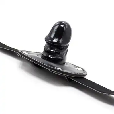 Toyz 4 Lovers - Penis Gag. Regulowany, zapinany na kłódkę gag z małym penisem do ust. 