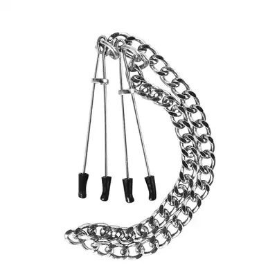 Guilty Pleasure - Nipple Tweezers. Regulowane zaciski na sutki z gumowymi końcówkami i długim łańcuchem.