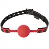 Sportsheets - Breathable Ball Gag. Czerwony, bezpieczny i uniwersalny knebel. Wegańska skóra!