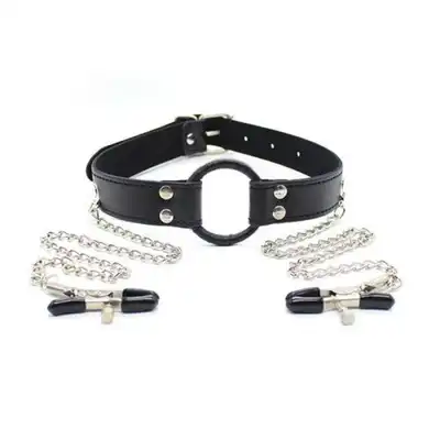 Master Series PRO - Ring gag + nipples clamps. Knebel połączony z zaciskami na sutki. Wspaniałe połączenie.