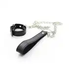 Toyz 4 Lovers - Collar and Leash. Obroża na nadgarstek ze smyczą. Bezpieczny i solidny zestaw z wytrzymałej, nie uczulającej ekoskóry i metalowego łańcucha. 