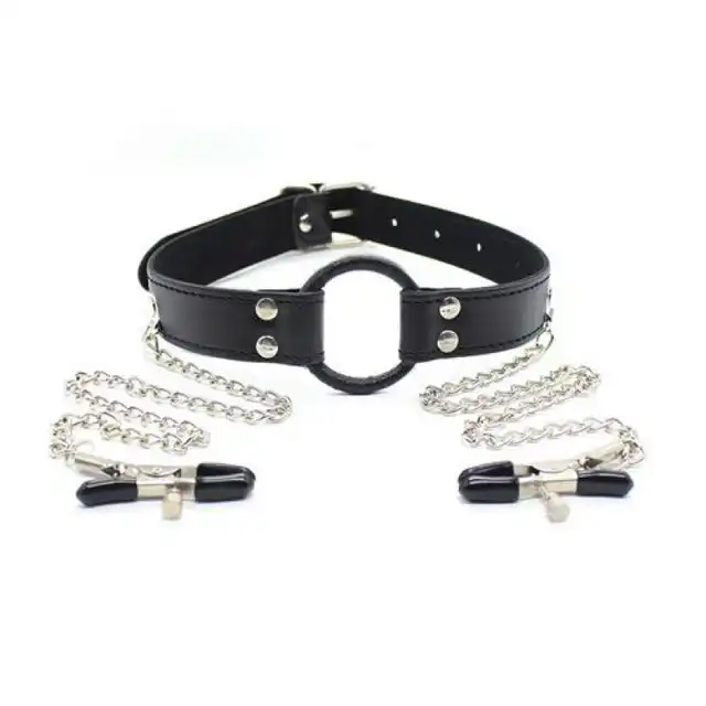 Master Series PRO - Ring gag + nipples clamps. Knebel połączony z zaciskami na sutki. Wspaniałe połączenie.