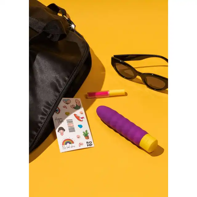 ROMP - Beat. Mini wibrator. 4 tryby silnych wibracji, 6 prędkości, wodoodporność, aksamitny silikon. 15 cm, kompaktowy rozmiar. 