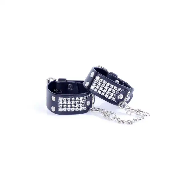 Fetish Boss Series - Handcuffs with cristals 3 cm. Kajdanki z kryształami, regulowane mankiety do 22 cm. 