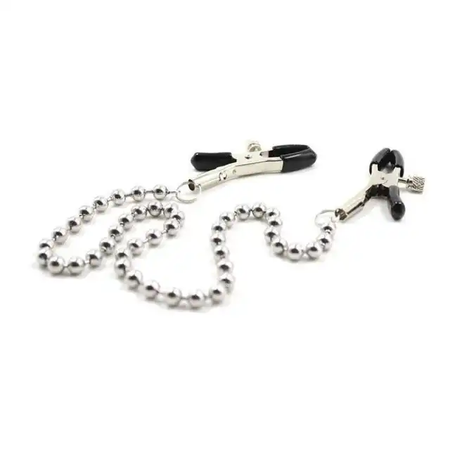Toyz 4 Lovers - Nipple Clamps. Regulowane klamerki na sutki połączone delikatnym łańcuszkiem.