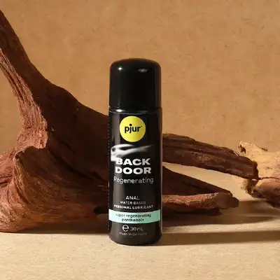 Pjur - Back Door Regenerating Panthenol Anal Glide 30 m. Kojący regenerujący żel z rumiankiem. 
