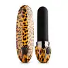 Panthra - Asha Lipstick Vibrator. Mni wibrator w kształcie szminki. Panterkowy wzór i elegancka torebka w komplecie. 