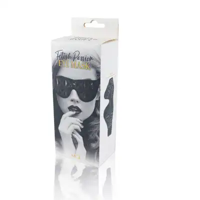 Attraction - Fetish Eye Mask. Wyprofilowana maska na oczy z elastycznym paskiem. Wejdź w intrygujący świat gry sensorycznej