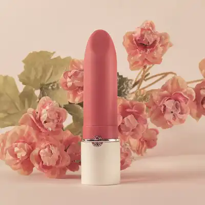 Magic Motion - Lotos App Controlled Mini Vibrator. Mały wibrator jak szminka. Perfekcyjny wygląd, cudowne regulowane wibracje! Tysiące trybów wibracji z aplikacją. 