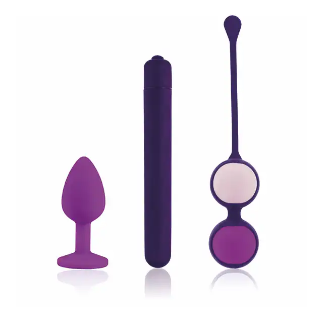 RIANNE'S - First Vibe Kit. Zestaw konieczny dla każdej kobiety. Eleganckie, wysokiej jakości zabawki. Kulki, wibrator i plug w rozmiarze S. 