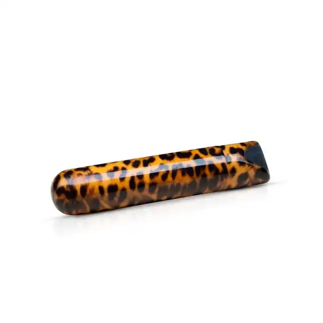 Panthra - Nayo Bullet Vibrator. Niesamowity, wodoodporny mini wibrator w zwierzęcym wzorze. Designerska torebka w zestawie!