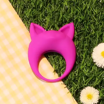 Lola - Mimi Animals Collection Lemur Remi Purple. Słodki wibrujący, elastyczny ring na penisa! Wysoka jakość, uroczy design. 
