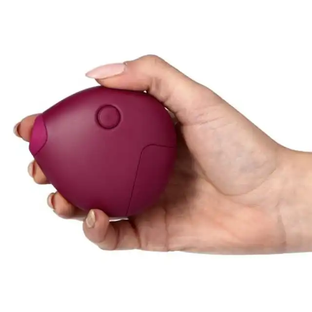 Femme Toys - Purple Instinct. Fioletowy stymulator ssący łechtaczkę. Kompaktowy, przyjemny w dotyku, cichy i dyskretny. 