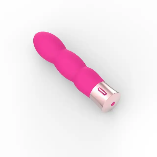 Femme Toys - Sweet Desires. Różowy elegancki wibrator 15,6 cm długości, dyskretny z silnymi wibracjami. Mega Sale!