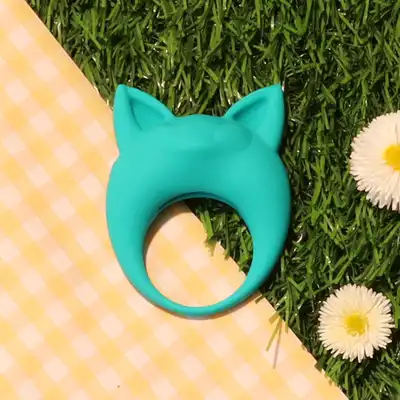 Lola - Mimi Animals Collection Lemur Remi Green. Słodki wibrujący, elastyczny ring na penisa! Wysoka jakość, uroczy design. 