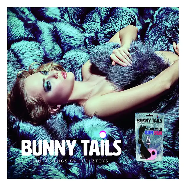 Feelztoys - Bunny Tail Butt Plug Black. Urocza czarna wtyczka analna  czarnym ogonkiem.