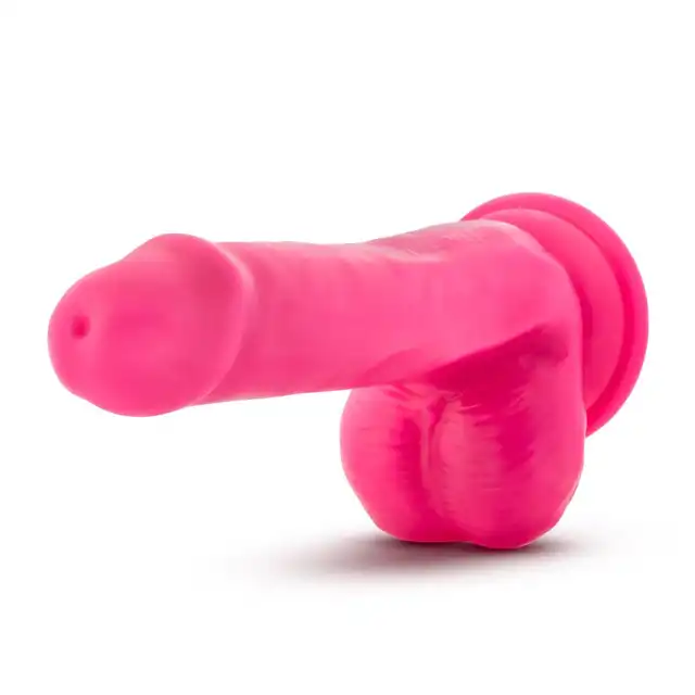 Blush - Neo Density Cock With Balls Pink. Bardzo miękkie silikonowe dildo z mocną przyssawką 15 cm 