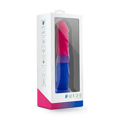 Blush - Avant Pride P8 Love. Dildo o realistycznym odlewie 17,7 cm. Silikon utwardzany platyną 
