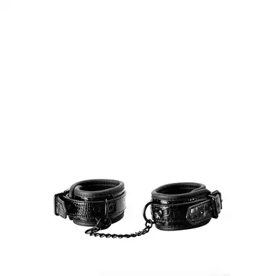 Blaze - Anklecuff Croco Black. Stylowe czarne kajdanki z błyszczącego materiału w stylu skóry krokodyla. Łączone błyszczącym łańcuchem
