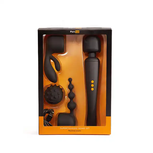 Pornhub - Supercharged Wand Set.  Super masażer z zestawem końcówek.
