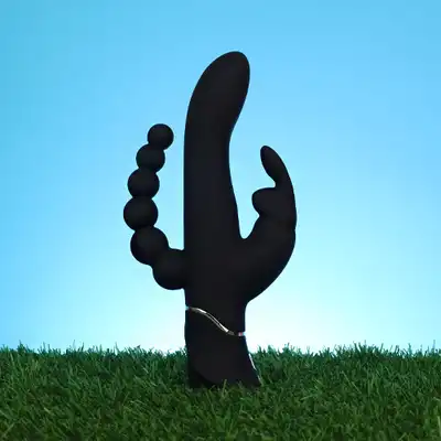 HAPPY RABBIT - TRIPLE CURVE  czarny, silikonowy wibrator z królikiem i drgającymi kulkami analnymi