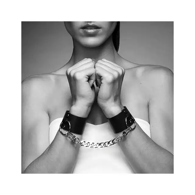 Bijoux Indiscrets - Maze  Handcuffs. Eleganckie kajdanki na nadgarstki.