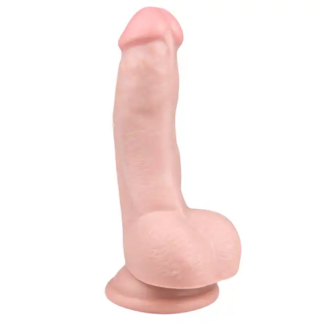 Easy Toys - Realistic Dildo - 15 cm Realistyczne dildo z przyssawką 15 cm w kolorze cielistym