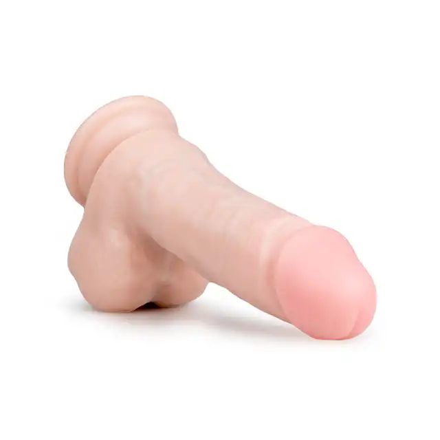 Easy Toys - Realistic Dildo - 17,5 cm Realistyczne dildo z przyssawką  17,5 cm kolor cielisty