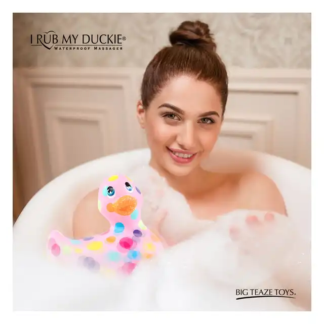 I Rub my Duckie 2.0 - Happiness Pink&amp;Multi. Najnowsza wersja kultowej kaczki do masażu ciała. 7 programów. Mega design.