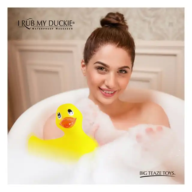 Big Teaze Toys - I Rub My Duckie 2.0 Yellow. Urocza wibrująca kaczuszka do masażu. 7 programów. Wibrator incognito.